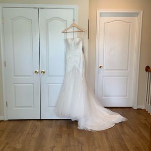 AIRE BARCELONA WEDDING DRESS: unworn